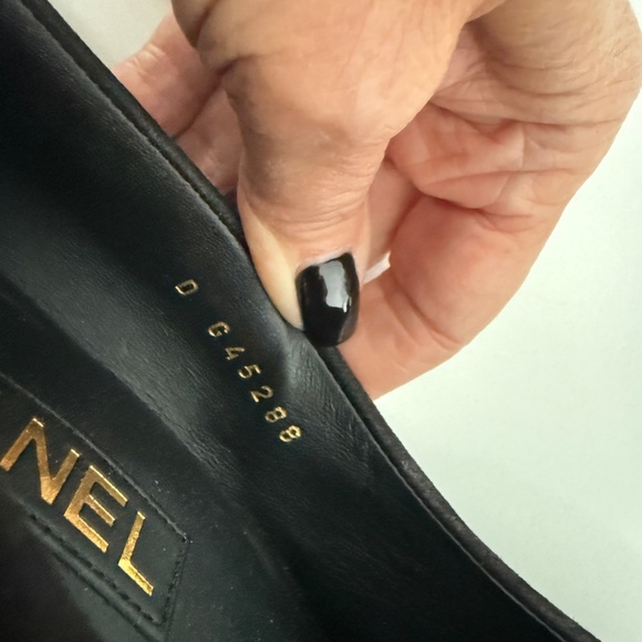 Chanel Logo Rhinestone Embellished Pumps Evening Heels Shoes 40.5 - Picture 9 of 9